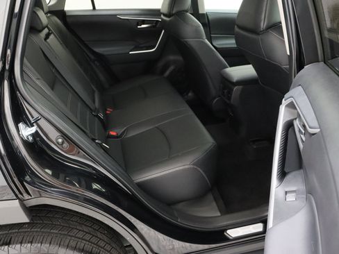 Used 2025 Toyota RAV4 XLE Premium FWD image 35