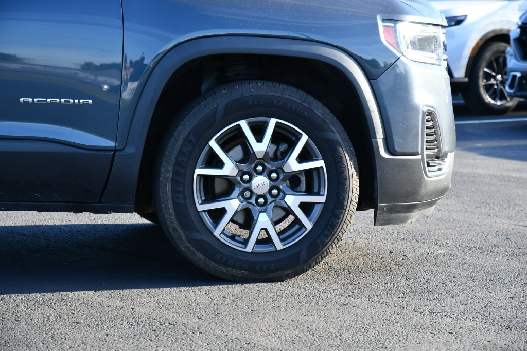 Used 2020 GMC Acadia SLE w/ Driver Convenience Package FWD image 9