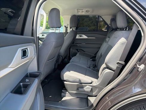 Used 2026 Ford Explorer Active AWD/4WD image 15