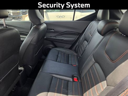 Used 2019 Nissan Kicks SR w/ SR Premium Package FWD image 11