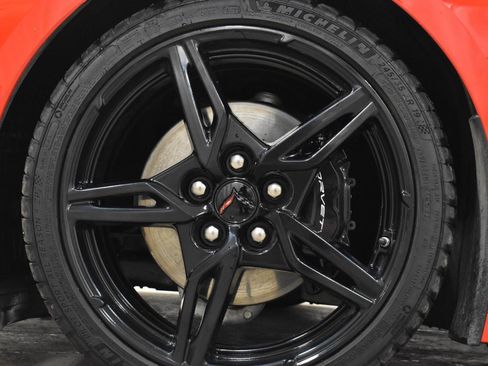 Used 2022 Chevrolet Corvette Stingray Premium Cpe w/ Body-Color Dual Roof Package image 26