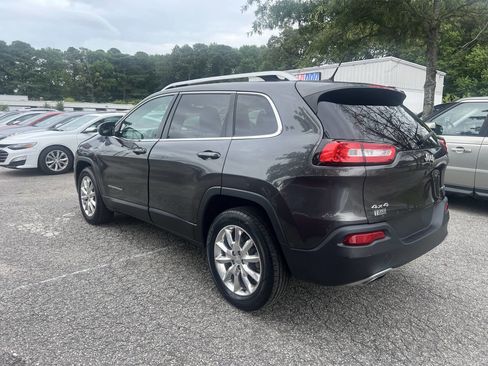 Used 2015 Jeep Cherokee Limited image 9