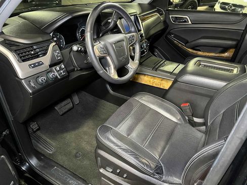 Used 2017 GMC Yukon Denali image 20