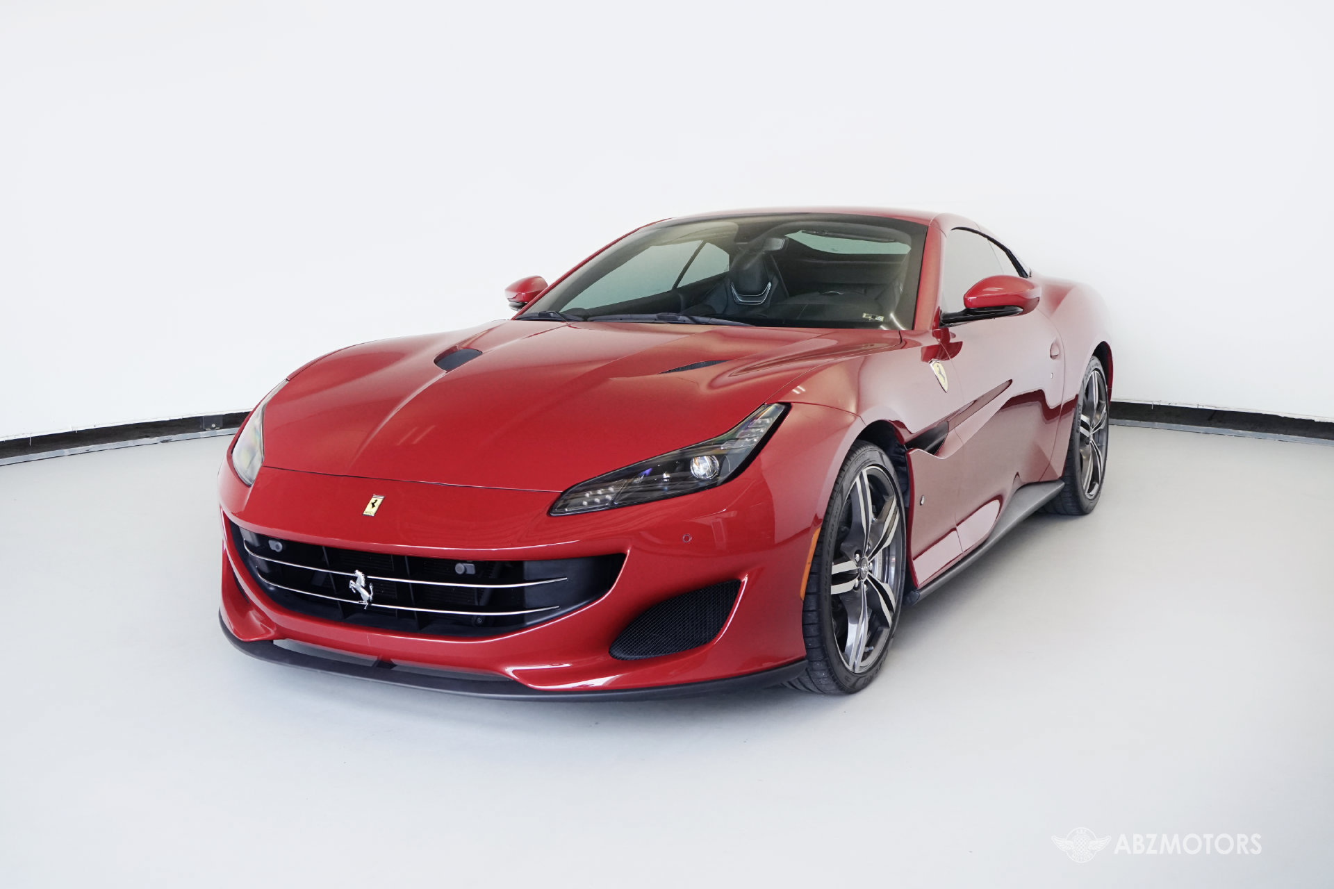 Used 2019 Ferrari Portofino RWD image 2
