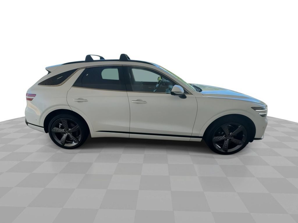 Used 2023 Genesis GV70 2.5T w/ Sport Prestige Package AWD/4WD image 9