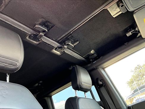 Used 2025 Ford Bronco Outer Banks image 16