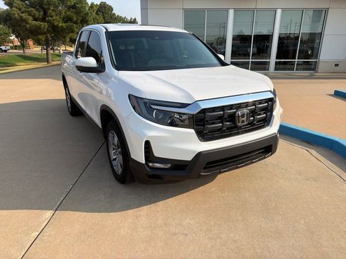 Used 2025 Honda Ridgeline RTL image 2