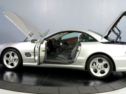 Used 2005 Mercedes-Benz SL 600 image 12