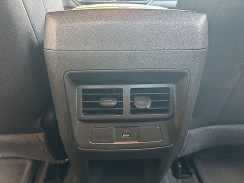 Used 2024 GMC Canyon Elevation RWD image 12