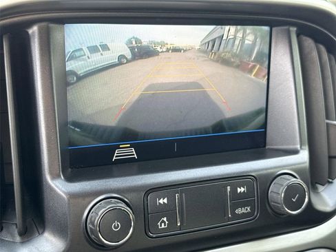 Used 2022 Chevrolet Colorado LT w/ Fleet Safety Package image 13