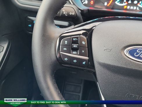 Used 2022 Ford Escape SE w/ SE Sport Appearance Package image 14