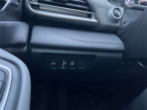 Used 2023 Subaru Outback Limited image 21