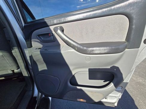 Used 2004 Toyota Tundra SR5 AWD/4WD image 17