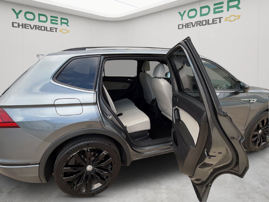 Used 2021 Volkswagen Tiguan SE R-Line AWD/4WD image 38