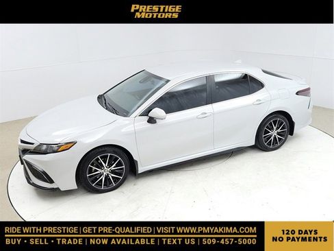 Used 2024 Toyota Camry SE image 15