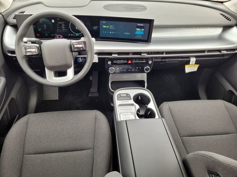 New 2026 Hyundai Ioniq 9 SE image 8