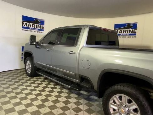 Used 2024 Chevrolet Silverado 2500 High Country w/ High Country Premium Package AWD/4WD image 8