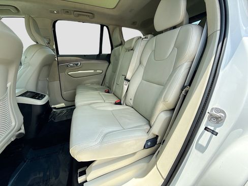 Used 2024 Volvo XC90 B6 Ultimate w/ Lounge Package AWD/4WD image 21