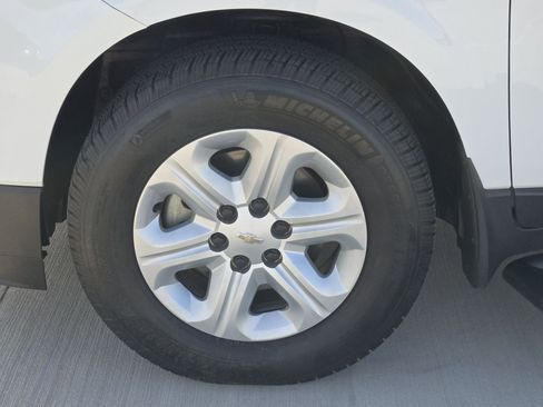 Used 2017 Chevrolet Traverse LS image 11