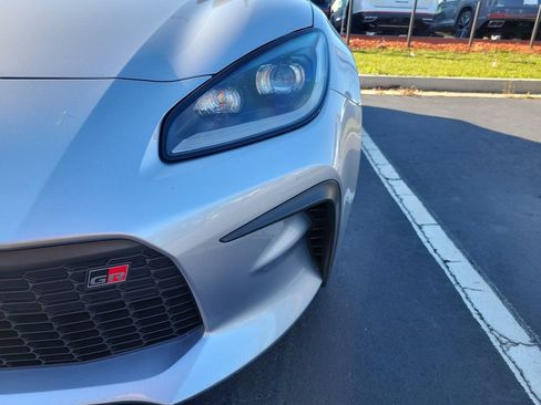 Used 2025 Toyota GR86 Premium RWD image 6