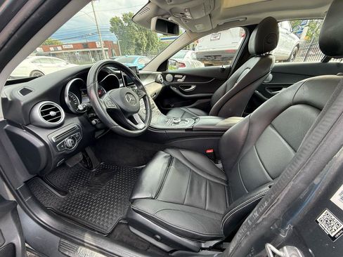 Used 2017 Mercedes-Benz C 300 4MATIC Sedan image 20