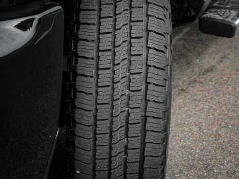 Used 2016 Chevrolet Silverado 2500 High Country w/ Duramax Plus Package image 11