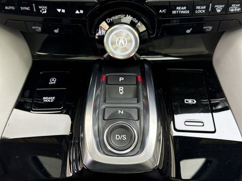 Used 2025 Acura MDX SH-AWD w/ Technology Package image 19