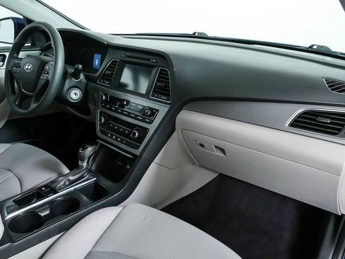 Used 2017 Hyundai Sonata SE FWD image 21