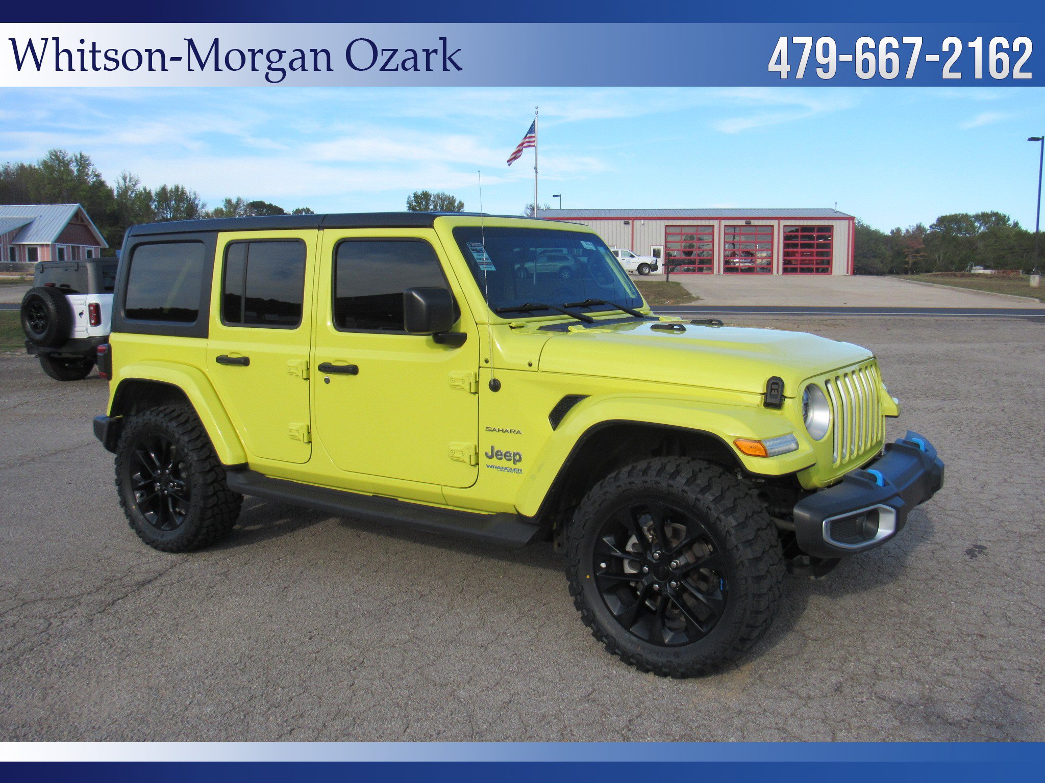 Used 2022 Jeep Wrangler Unlimited Sahara w/ Cold Weather Group AWD/4WD image 17