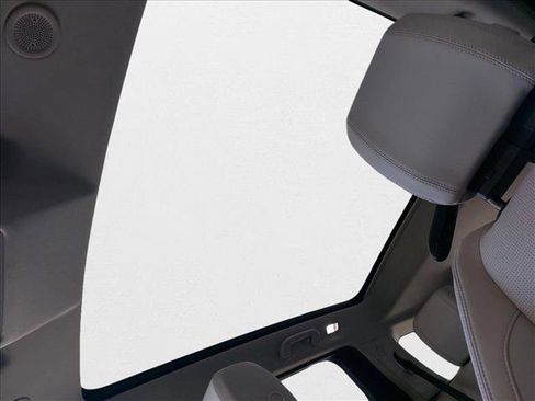 New 2025 Land Rover Discovery Sport S image 28