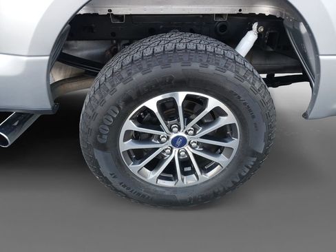 Used 2020 Ford F150 XLT w/ Equipment Group 302A Luxury image 10