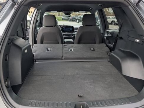Used 2025 Chevrolet Equinox LT w/ Safety and Technology Package FWD image 14