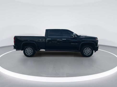 Used 2022 Chevrolet Silverado 2500 High Country w/ Safety Package II AWD/4WD image 10