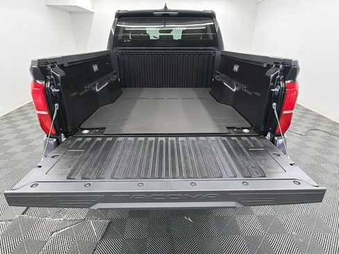 Used 2026 Toyota Tacoma SR5 AWD/4WD image 15