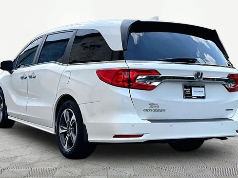 Used 2018 Honda Odyssey Touring image 12