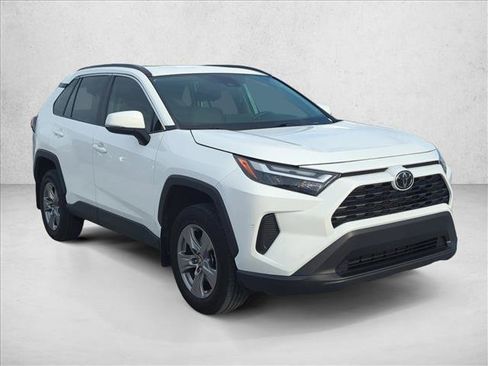 Used 2024 Toyota RAV4 XLE w/ Convenience Package FWD image 3