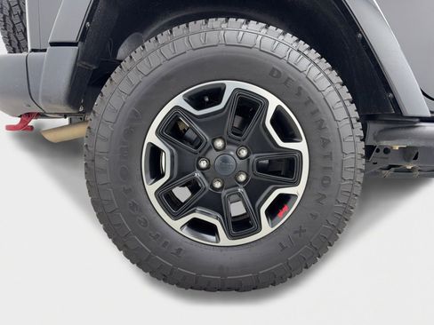 Used 2016 Jeep Wrangler Unlimited Rubicon image 41