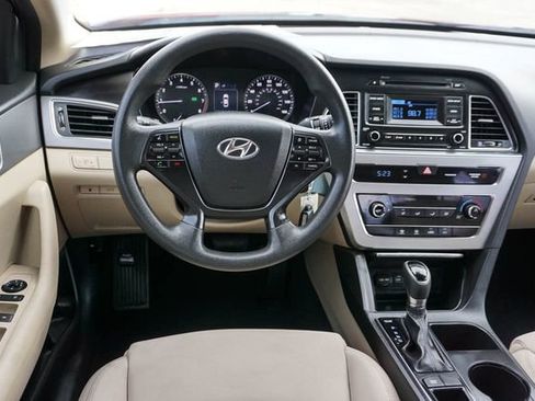 Used 2015 Hyundai Sonata SE w/ Winter Package FWD image 10