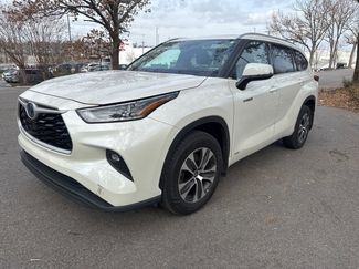 Used 2021 Toyota Highlander XLE video 1
