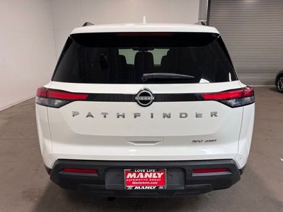 Used 2024 Nissan Pathfinder SV