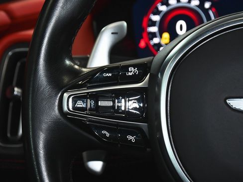 Used 2021 Aston Martin DBX Base image 39