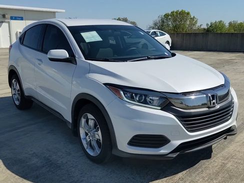 Used 2019 Honda HR-V LX image 2