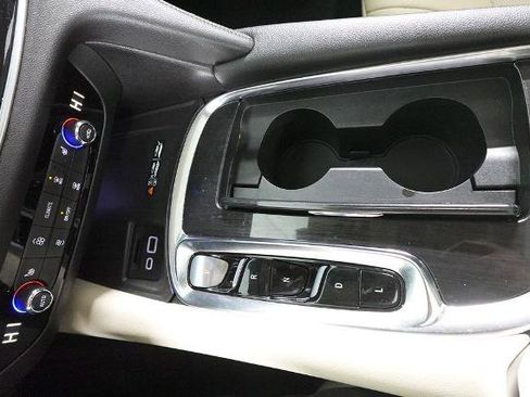 Used 2022 Buick Enclave Essence w/ Experience Buick Package image 7