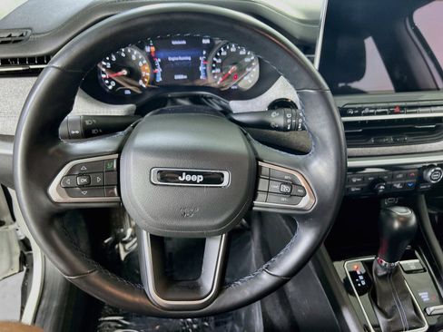 Used 2022 Jeep Compass Latitude w/ Convenience Group image 11