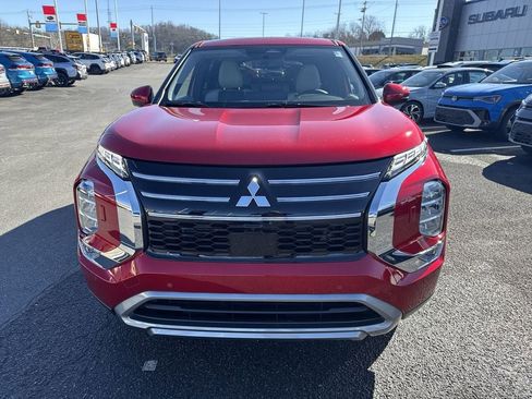 New 2025 Mitsubishi Outlander SE image 2