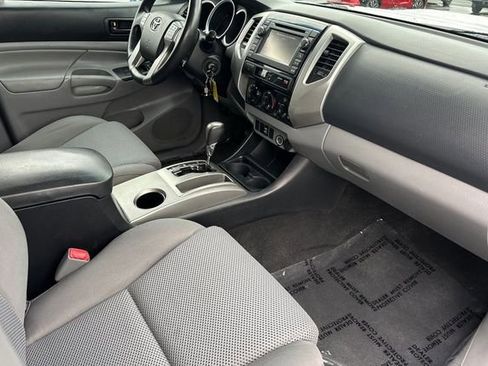 Used 2013 Toyota Tacoma PreRunner w/ TRD Sport Pkg image 17