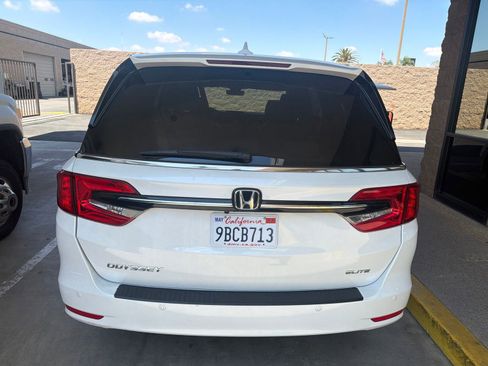 Used 2022 Honda Odyssey Elite image 5