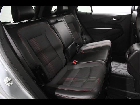 Used 2024 Chevrolet Equinox RS FWD image 16