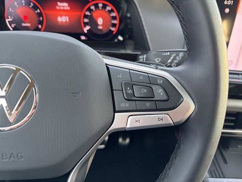 Certified 2026 Volkswagen Atlas Peak Edition AWD/4WD image 37