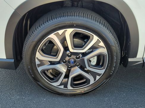 Certified 2025 Subaru Ascent Limited image 10